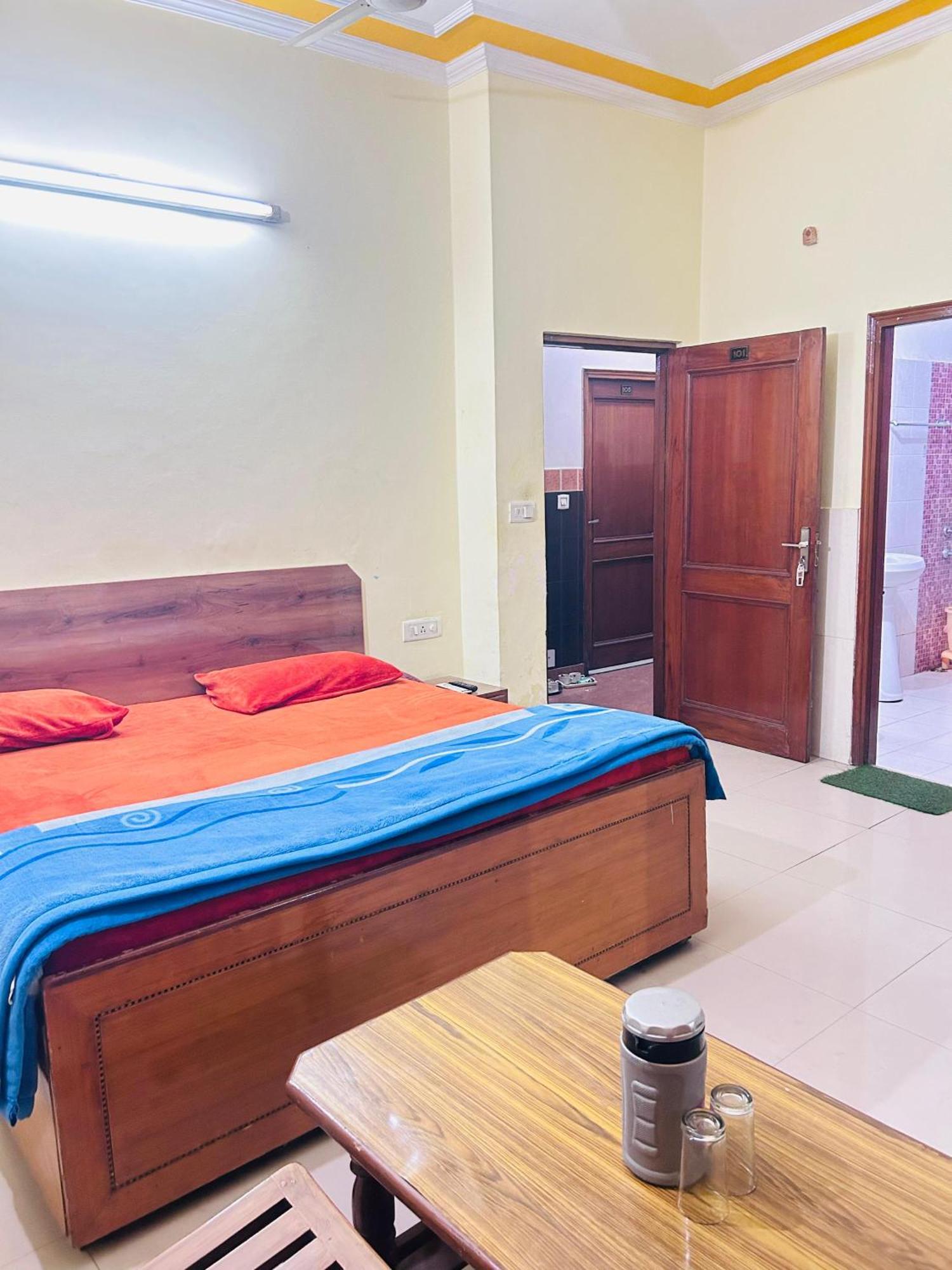 Sunrise Hotel 贾朗达尔 外观 照片